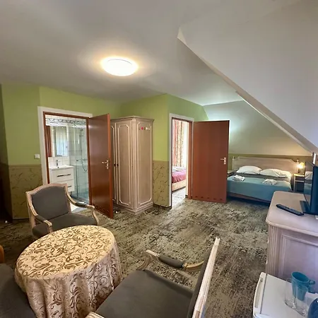 Ow Leśnydwór * Pogorzelica (Gmina Rewal)