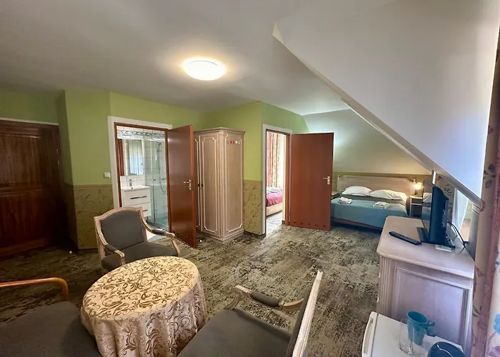 Ow Lesnydwor * פוגורזליצה